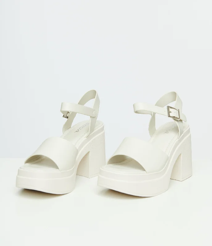 1970s-white-leatherette-chunky-platform-heels