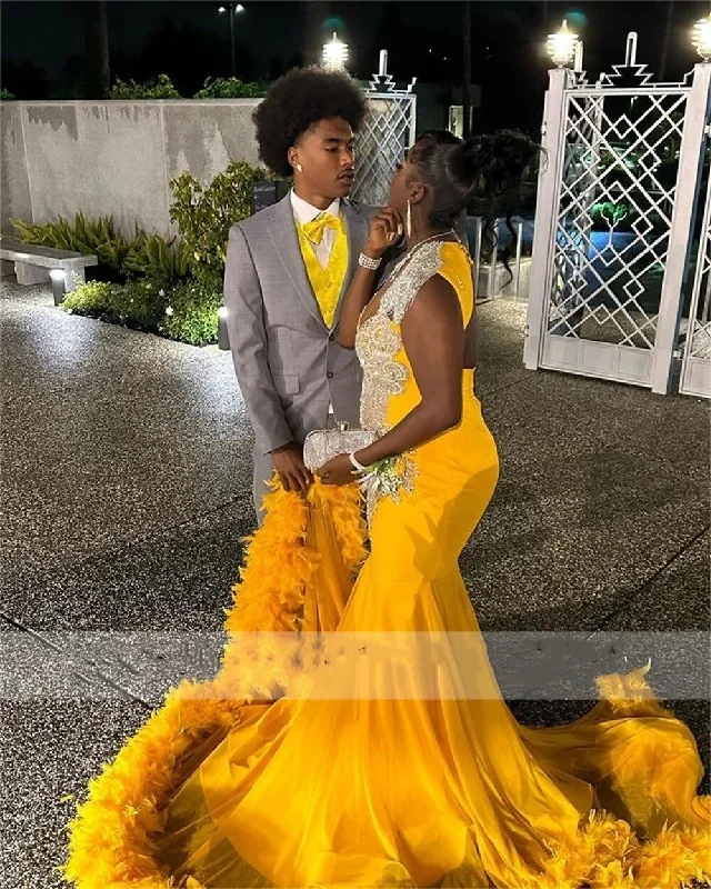 2023-yellow-velvet-mermaid-prom-dresses-with-sliver-tassels-beading-featherss-for-special-occasions-party-gowns