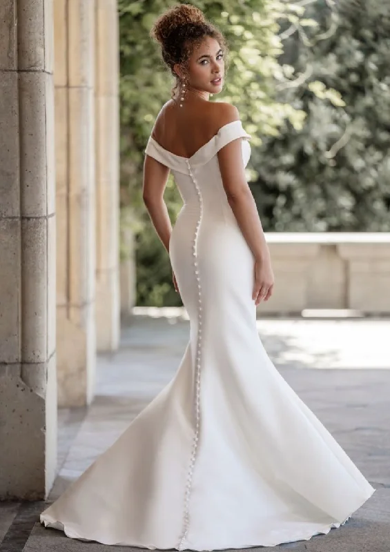 allure-bridals-a1113