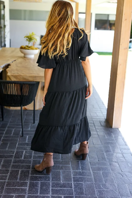 black-elastic-v-neck-tiered-maxi-dress