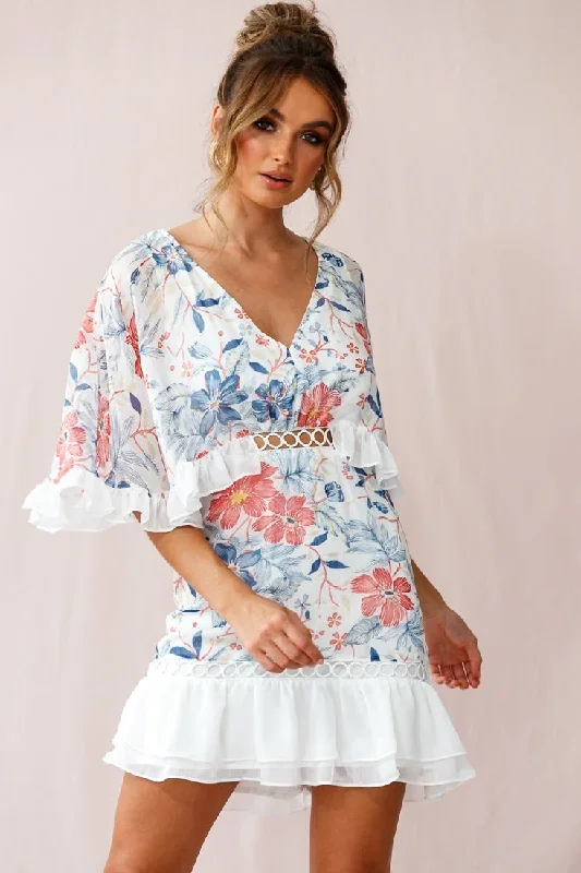 caspar-batwing-floral-dress-white