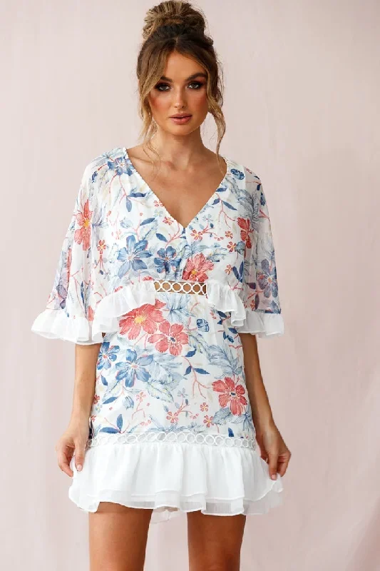 caspar-batwing-floral-dress-white