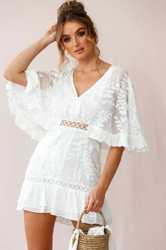 Caspar Leafy Embroidered Dress White