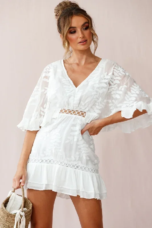 caspar-leafy-embroidered-dress-white-short