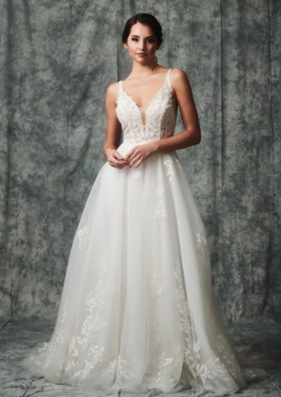 Kelly Faetanini Bristol Wedding Dress