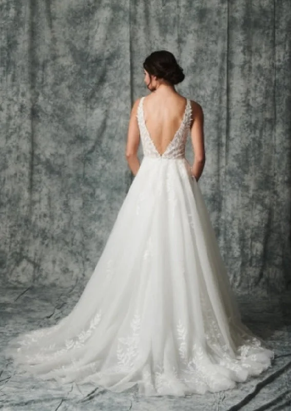 kelly-faetanini-bristol-wedding-dress