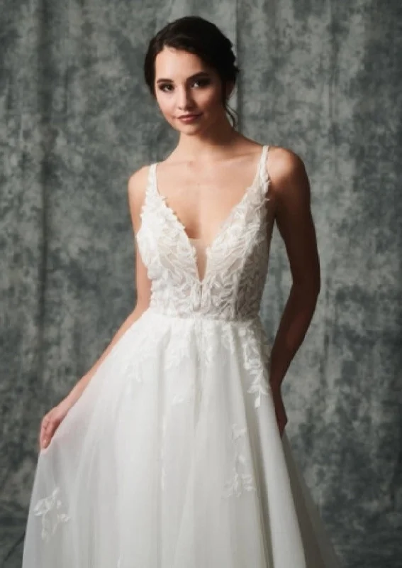 kelly-faetanini-bristol-wedding-dress