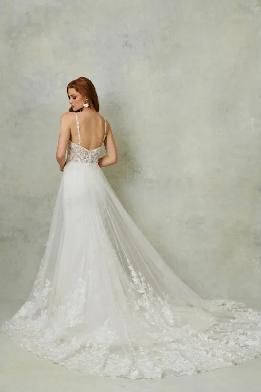 kelly-faetanini-petal-wedding-dress