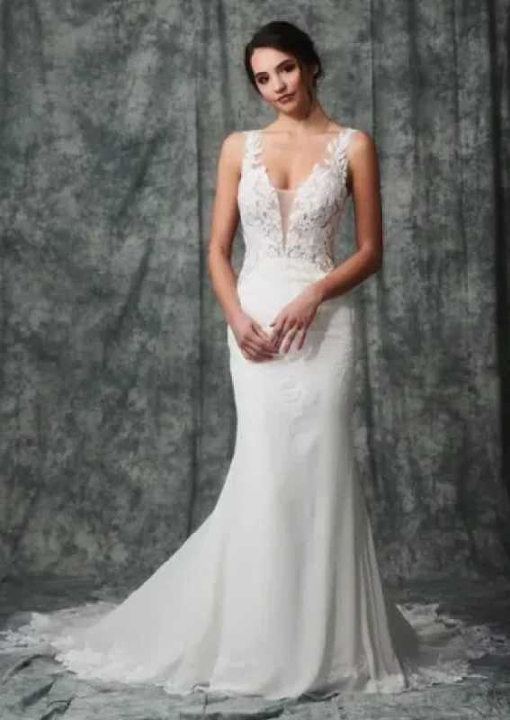 Kelly Faetanini Salem Wedding Dress