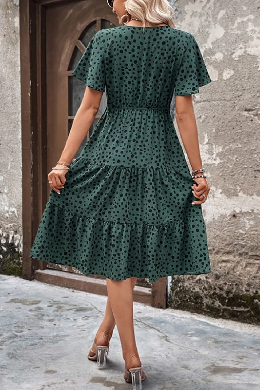 printed-buttoned-v-neck-flutter-sleeve-dress