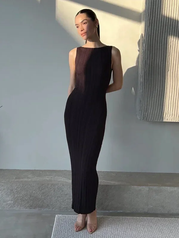 ribbed-sleeveless-knit-long-dress